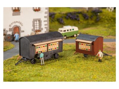 180385  2 vogne med bistader
