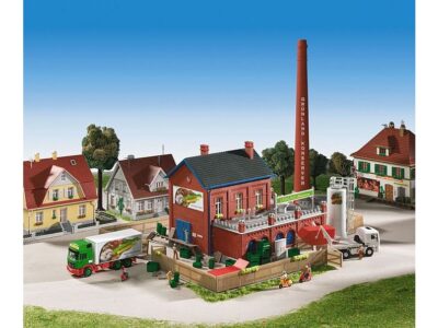 9803 Konservesfabrik med lastbil