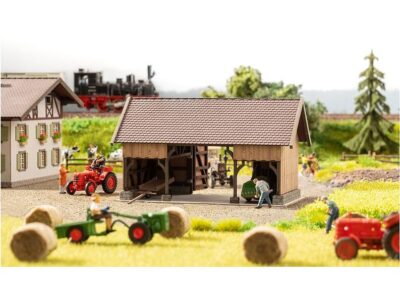 66716  Garage til redskaber