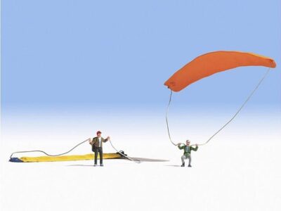 15886  Paraglider