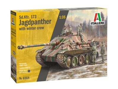 6564 Jagdpanther with winter crew