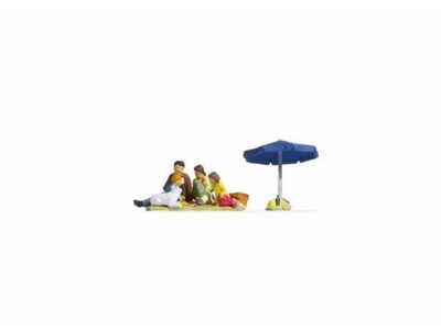 15599 Familie på tur