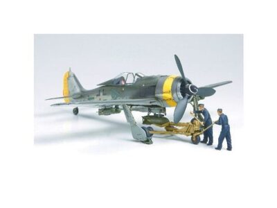 61104  Fw190F-8/9 w/bomb loading set