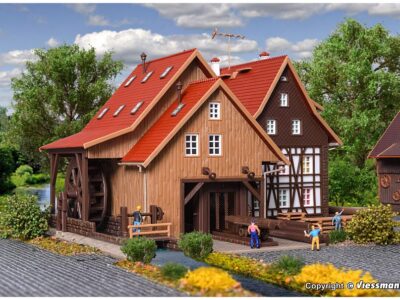 47713 Tonbachmühle med møllehjul og savport