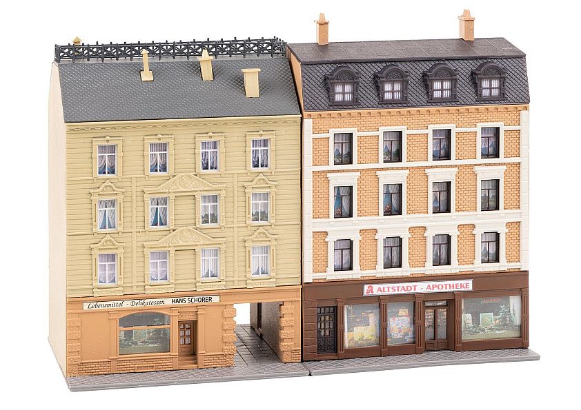 232384 Byhuse med apotek og Delikatesse butik - Billede 2