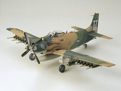 61073 DOUGLAS A-1J SKYRAIDER
