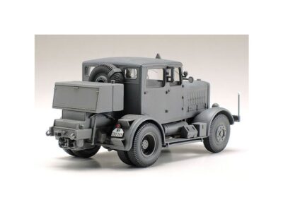 32593 German Heavy Tractor SS-100